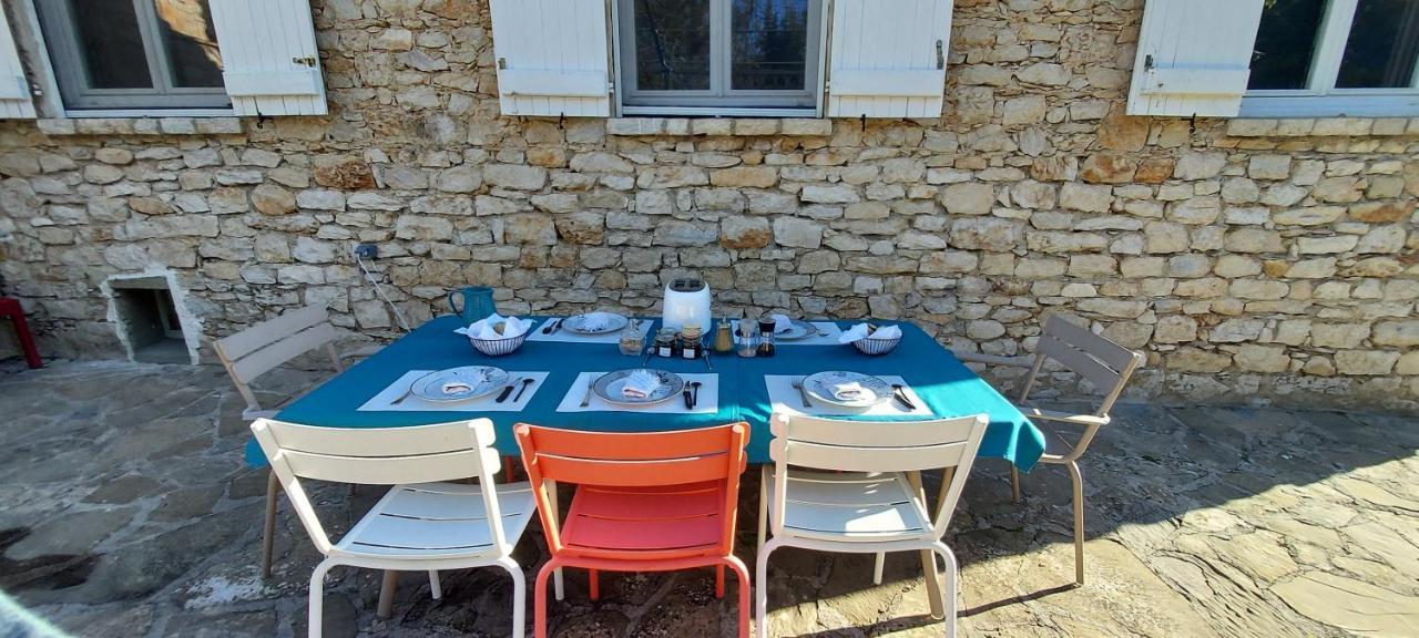 Hotel Les Pierres De Cezaire Saint-Cézaire-sur-Siagne Exteriér fotografie